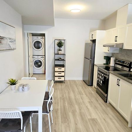 Sunflower Brand New Suite No Share Distrito de Distrito de Langley Exterior foto