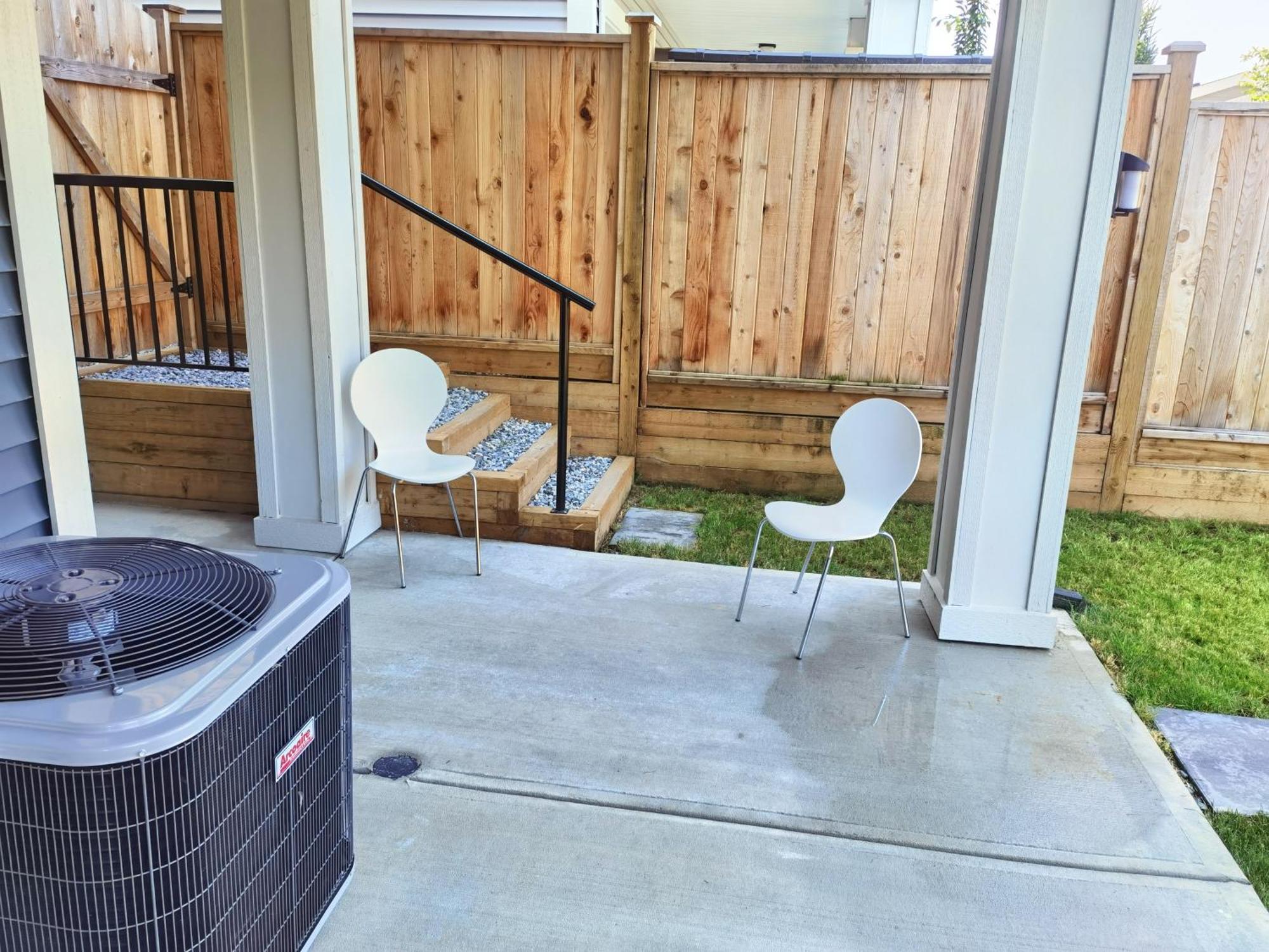 Sunflower Brand New Suite No Share Distrito de Distrito de Langley Exterior foto
