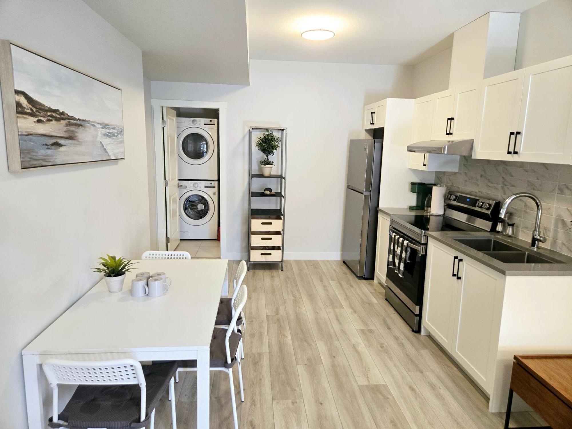 Sunflower Brand New Suite No Share Distrito de Distrito de Langley Exterior foto