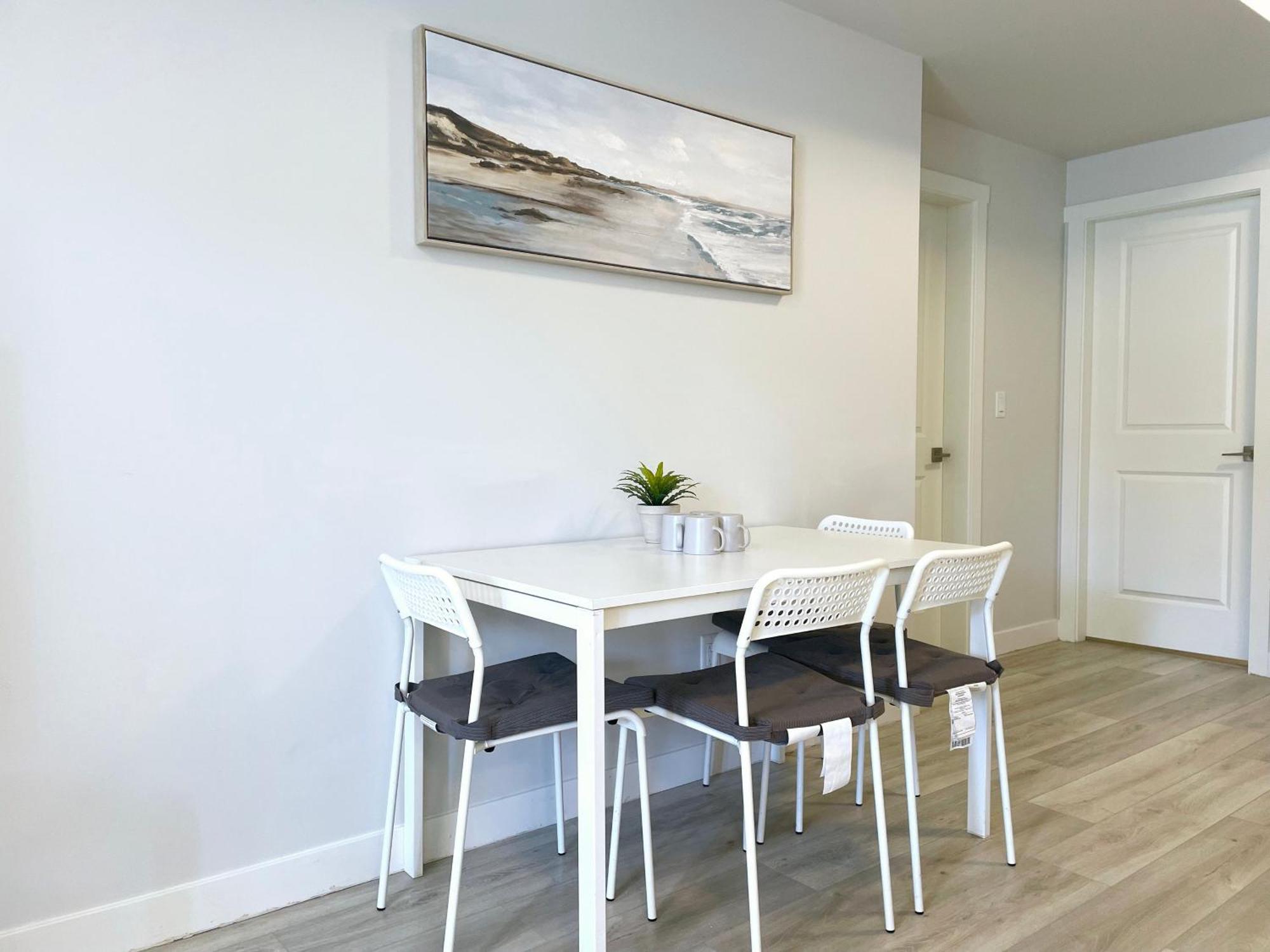 Sunflower Brand New Suite No Share Distrito de Distrito de Langley Exterior foto